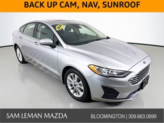 Used 2020 Ford Fusion SE image 1