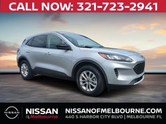 Used 2020 Ford Escape SE image 1