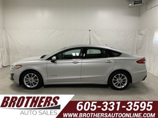 Used 2019 Ford Fusion SE image 1