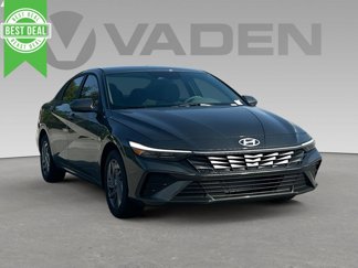 Used 2024 Hyundai Elantra SEL image 1