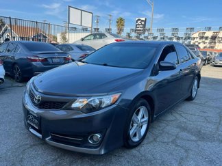 Used 2013 Toyota Camry SE image 1