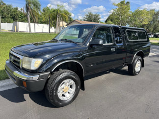 Used 2000 Toyota Tacoma PreRunner image 1
