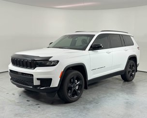 Used 2024 Jeep Grand Cherokee L Altitude image 1