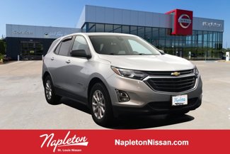 Used 2020 Chevrolet Equinox LS w/ LS Convenience Package image 1