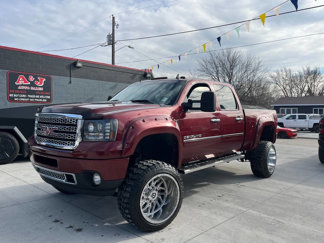 Used 2013 GMC Sierra 2500 Denali image 1