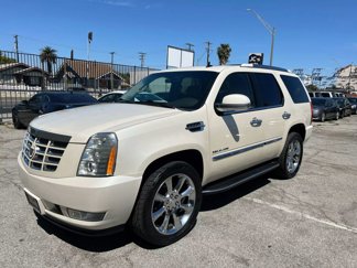 Used 2012 Cadillac Escalade Luxury image 1