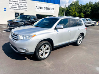Used 2013 Toyota Highlander Limited image 1