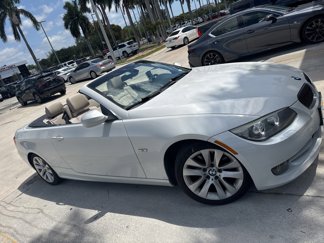 Used 2012 BMW 328i Convertible image 1
