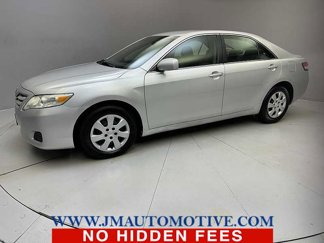 Used 2010 Toyota Camry image 1