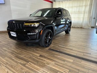 Certified 2023 Jeep Grand Cherokee Limited w/ Black Appearance Package image 1