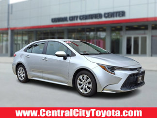 Used 2021 Toyota Corolla LE image 1