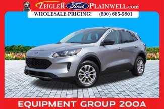 Used 2022 Ford Escape SE w/ Cold Weather Package image 1
