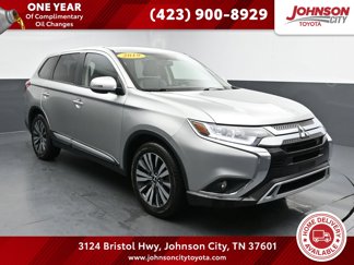 Used 2019 Mitsubishi Outlander SE image 1