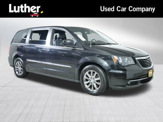 Used 2016 Chrysler Town & Country S w/ Driver Convenience Group image 1
