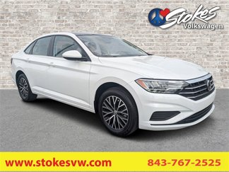 Used 2021 Volkswagen Jetta SE w/ SE Cold Weather Package image 1