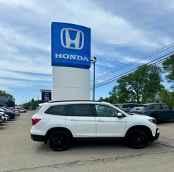 Used 2022 Honda Pilot Special Edition image 1