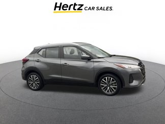 Used 2024 Nissan Kicks SV image 1
