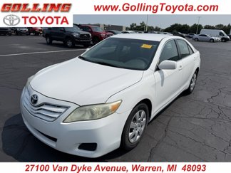 Used 2011 Toyota Camry LE image 1