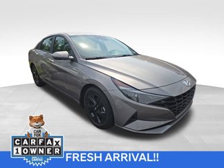 Used 2023 Hyundai Elantra SEL image 1