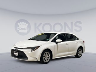 Used 2021 Toyota Corolla LE image 1