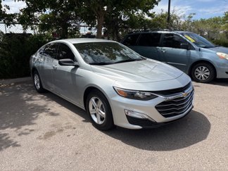 Used 2021 Chevrolet Malibu LS image 1