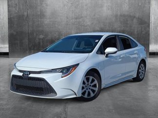 Used 2021 Toyota Corolla LE image 1