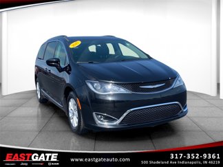 Used 2017 Chrysler Pacifica Touring-L image 1
