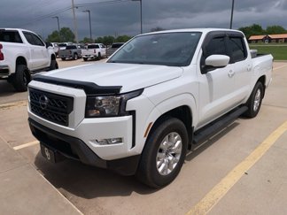 Used 2022 Nissan Frontier SV image 1