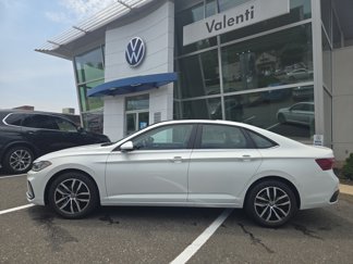 New 2025 Volkswagen Jetta SE image 1