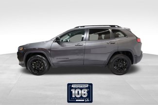 Used 2023 Jeep Cherokee Altitude Lux image 1