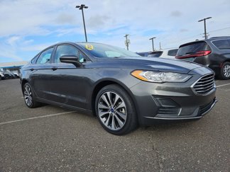 Used 2020 Ford Fusion SE image 1