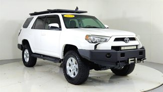 Used 2016 Toyota 4Runner SR5 image 1