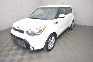 Used 2016 Kia Soul + image 1