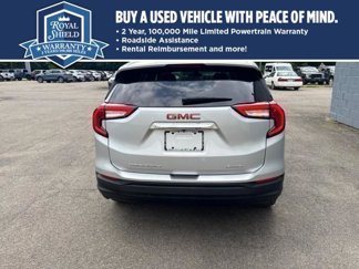 Used 2022 GMC Terrain SLE w/ Driver Convenience Package image 1