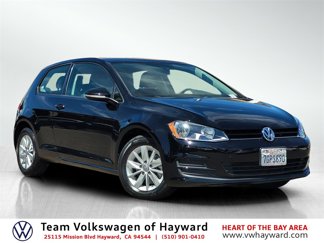 Used 2015 Volkswagen Golf S image 1