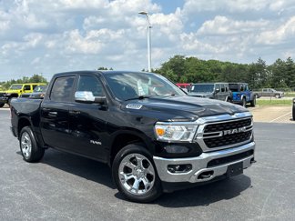 Used 2022 RAM 1500 4x4 Crew Cab image 1