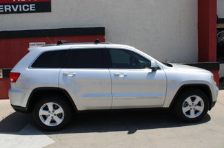 Used 2012 Jeep Grand Cherokee Laredo image 1
