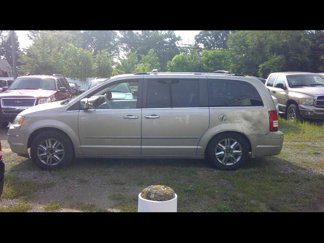 Used 2008 Chrysler Town & Country Limited w/ Entertainment Group #3 image 1