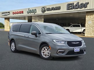Used 2023 Chrysler Pacifica Touring-L image 1