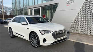 Used 2019 Audi e-tron Prestige w/ Prestige Package image 1