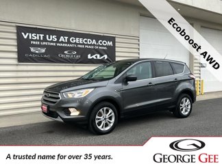Used 2017 Ford Escape SE image 1