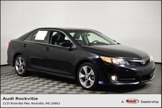 Used 2014 Toyota Camry SE image 1