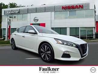 Certified 2022 Nissan Altima 2.5 SV w/ SV Premium Package image 1