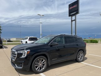 Used 2022 GMC Terrain SLT w/ Tech Package image 1