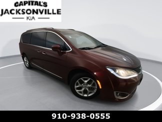 Used 2019 Chrysler Pacifica Touring-L Plus w/ Advanced Safetytec Group image 1