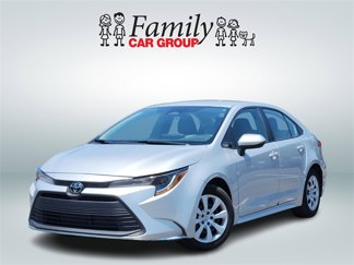 Used 2023 Toyota Corolla LE image 1