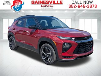 Used 2023 Chevrolet TrailBlazer RS w/ Sun and Liftgate Package image 1