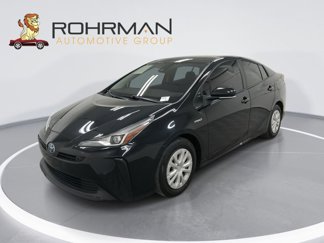 Used 2022 Toyota Prius LE image 1
