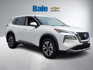 Used 2023 Nissan Rogue SV image 1