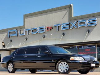 Used 2003 Lincoln Town Car Executive image 1